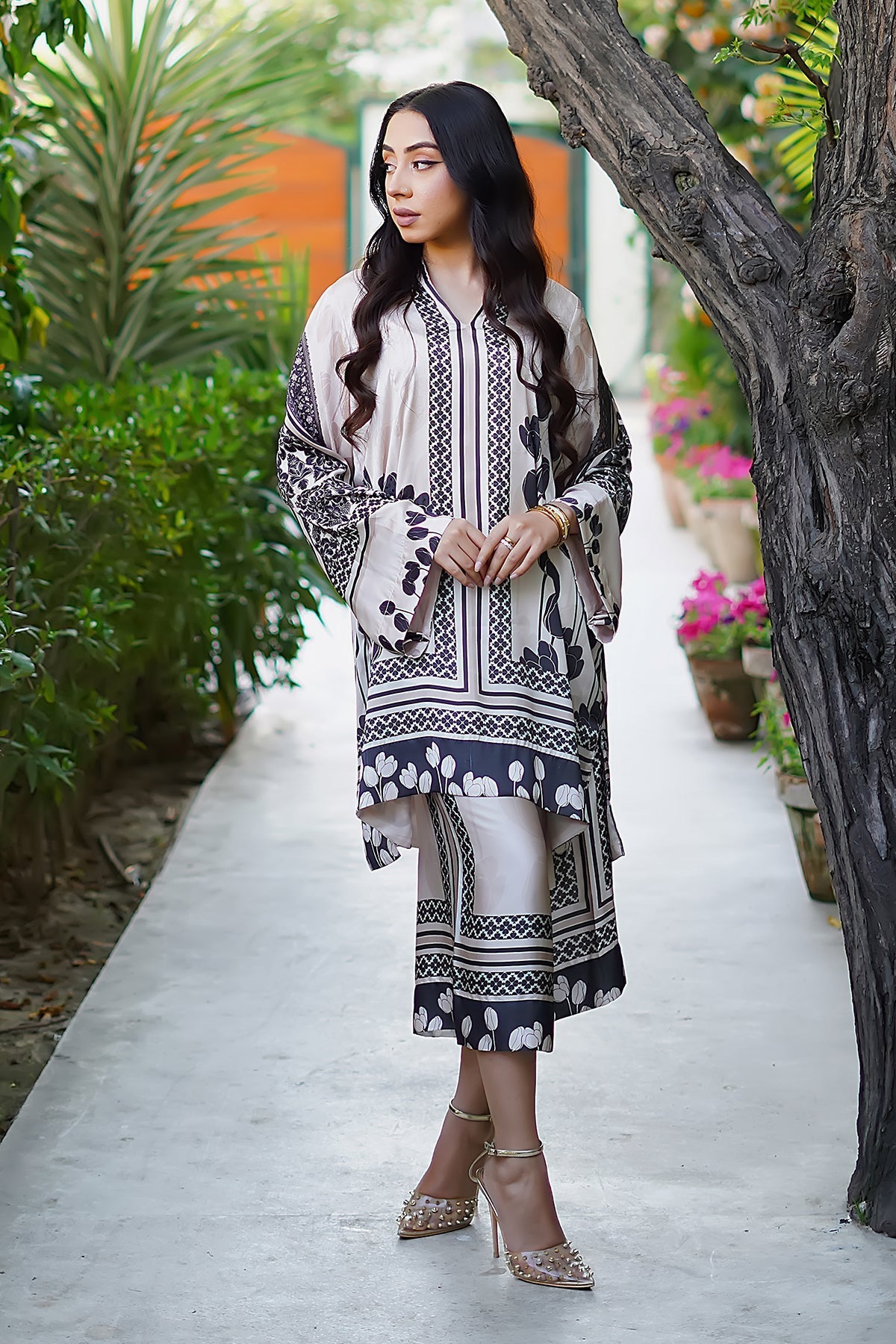 Erum Khan | Nue Pret | Royal Mirage - Ladies Clothes - Maria Faisal