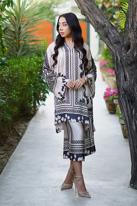 Erum Khan | Nue Pret | Royal Mirage - Ladies Clothes - Maria Faisal