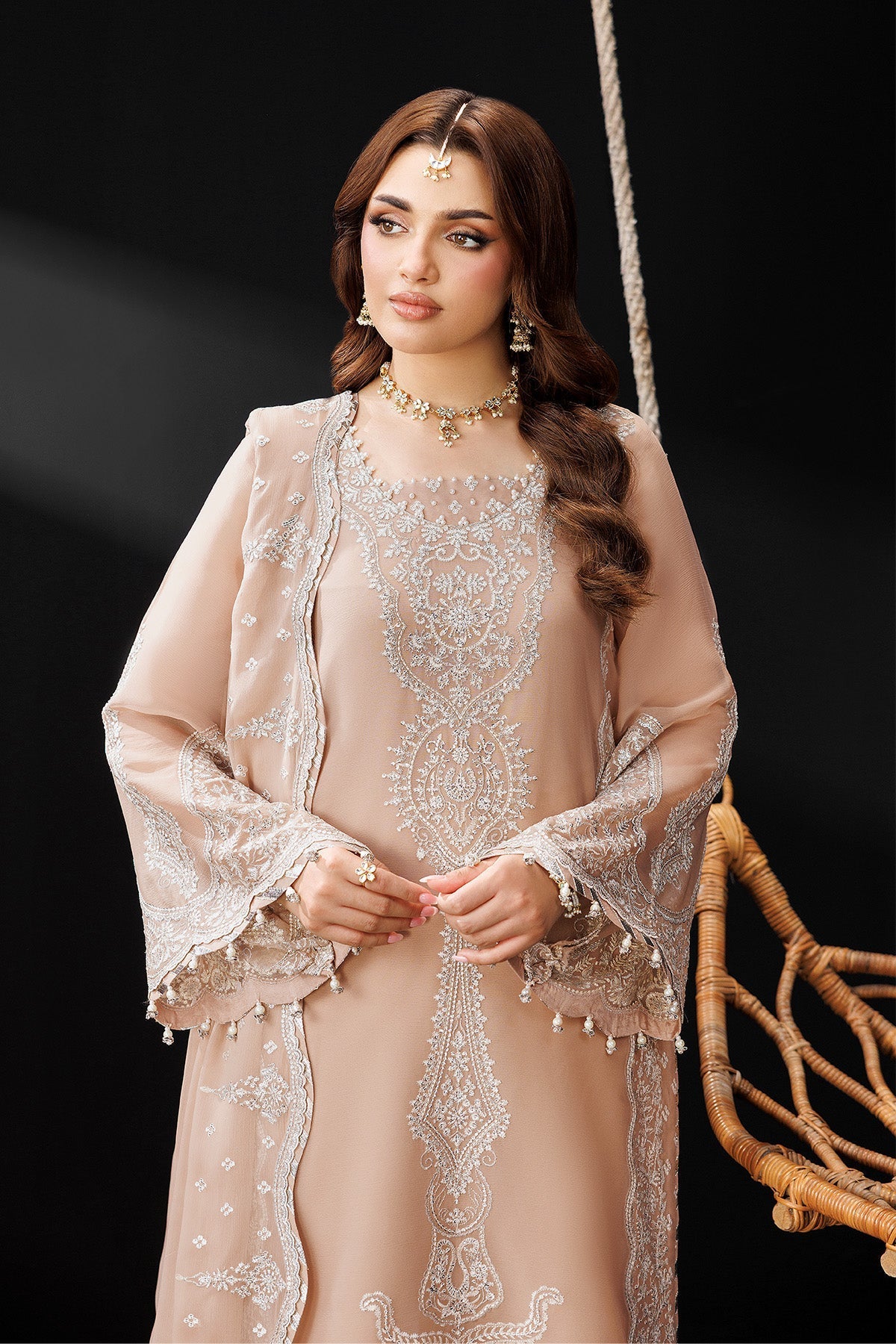 Alizeh | Dua Formals 26 | AF-DUA-3031-Gilded Lace - Dress - available at Maria Faisal in UK and USA.