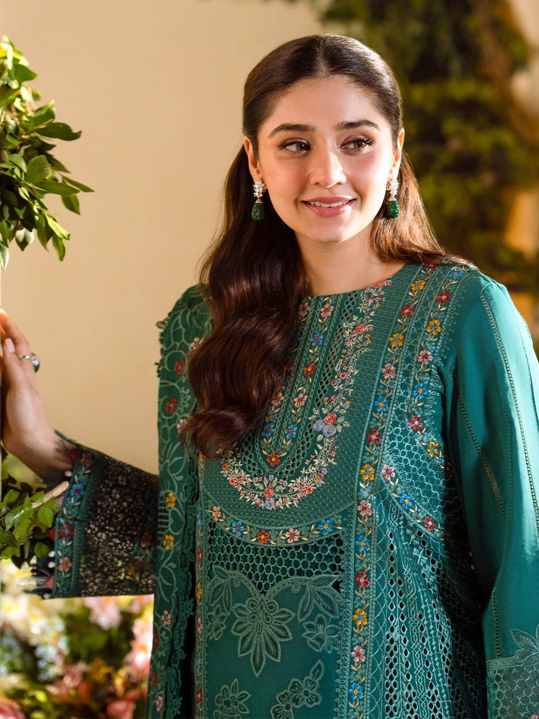 Bin Ilyas | Freesia Embroidered Lawn 25 | 102 - A by Maria Faisal - Registered Vendor of : Bin Ilyas - type : Ladies Clothes - 100% original wedding dresses