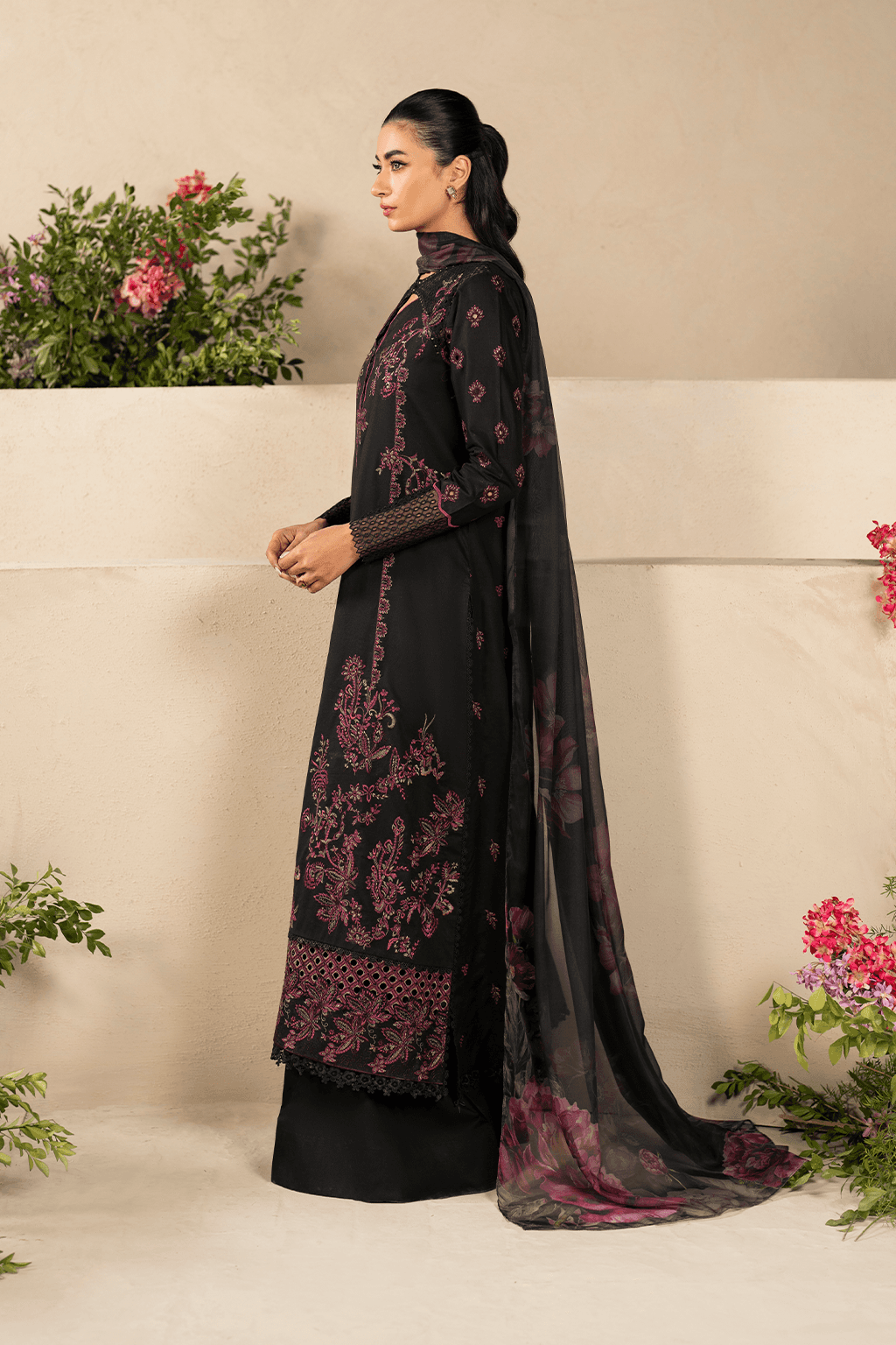 Iznik | Festive Lawn 25 | EFL-03 by Maria Faisal - Registered Vendor of : Iznik - type : Ladies Clothes - 100% original wedding dresses