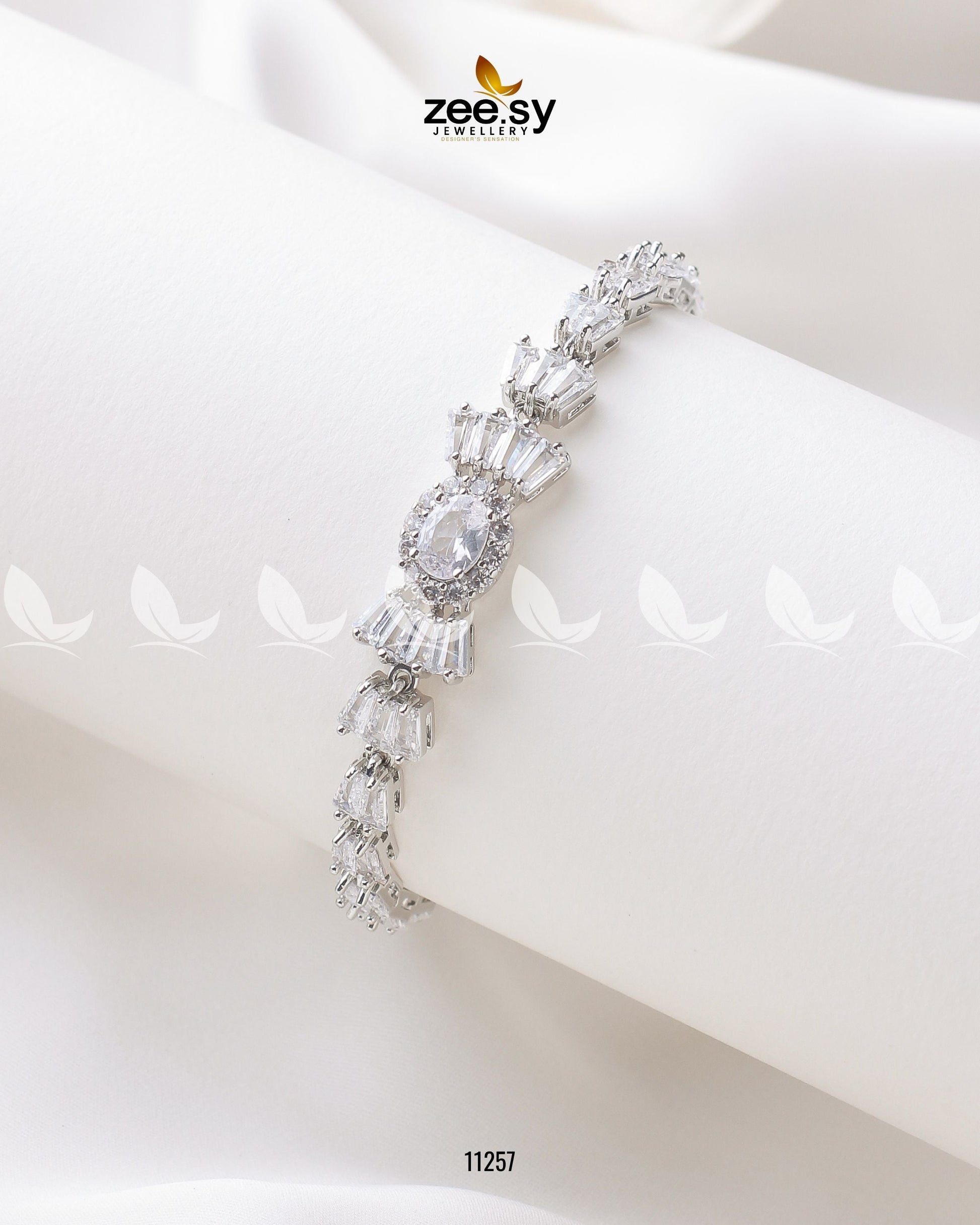 Trinity Bracelet - Bracelet 