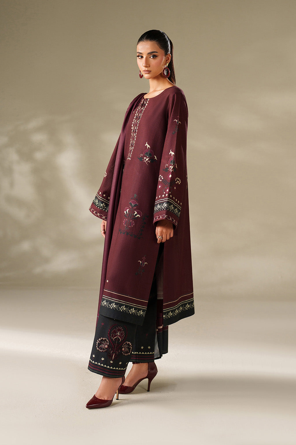 Iznik | Winter Chapter 25 | UE-570 Printed Khaddar - Casual Dress - available at Maria Faisal in UK and USA.
