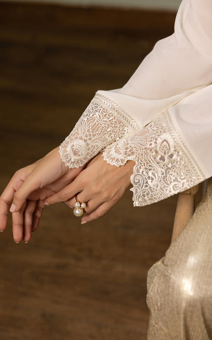 Threads and Motifs | Formal Dresses 25 | EMBROIDERED TOP WITH TUBE AND SEQUINS TROUSER