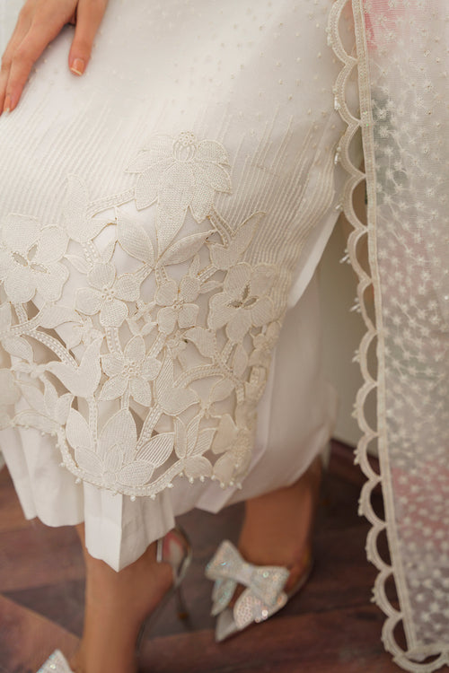 Baroque | Luxury Pret 24 | UF-526 - Designer Dress with Intricate embroidery and embellishments. Shop elegent wedding dress at Maria Faisal.