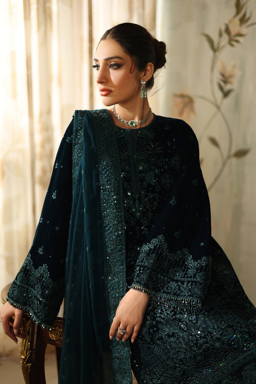 UF-4322 – authentic Pakistani dress from the Velvet 25 collection for women in the UK