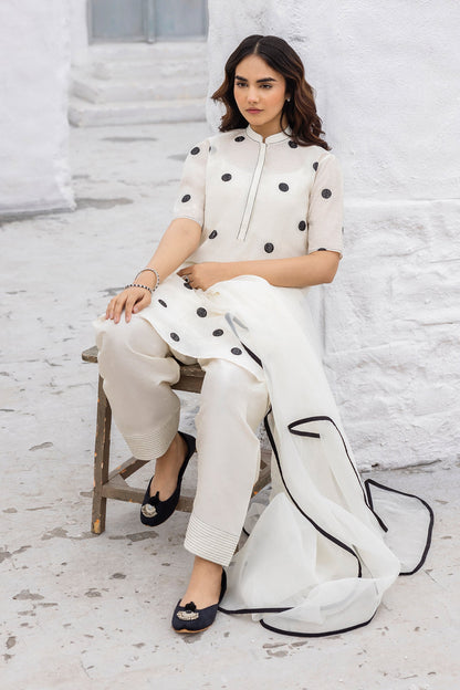 Erum Khan | Ramadan Edition | Elara by Maria Faisal - Registered Vendor of : Ansab Jahangir - type : Ladies Clothes - 100% original wedding dresses