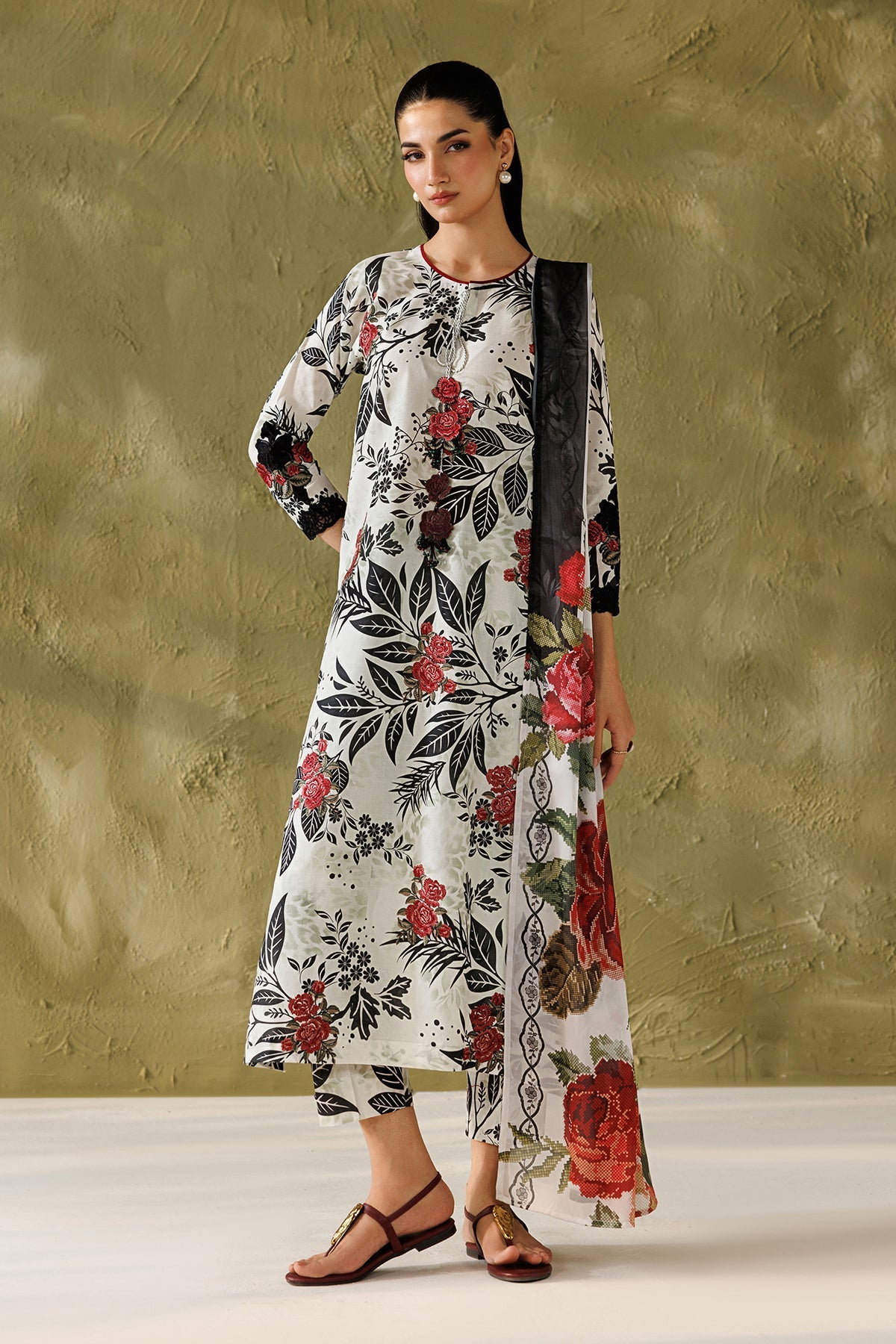 Baroque | Luxury Summer Pret | UF-4505 - Luxury Dress - available at Maria Faisal in UK and USA.