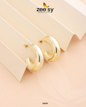 C-Type Stud Earrings