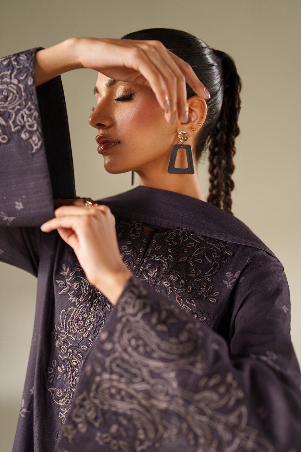 Iznik | Winter Chapter 25 | UE-558 Printed Khaddar - Casual Dress - available at Maria Faisal in UK and USA.