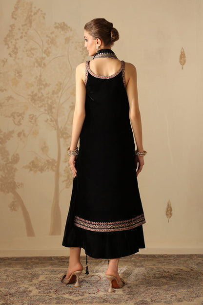 UF-4312 – authentic Pakistani dress from the Velvet 25 collection for women in the UK