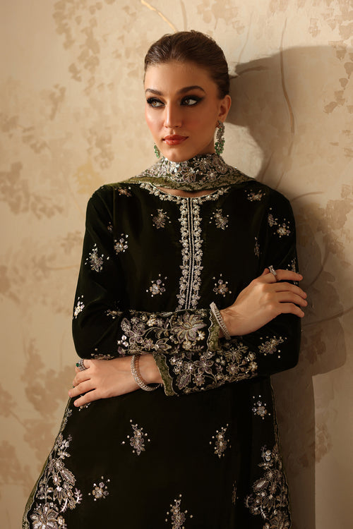 UF-4311 – authentic Pakistani dress from the Velvet 25 collection for women in the UK