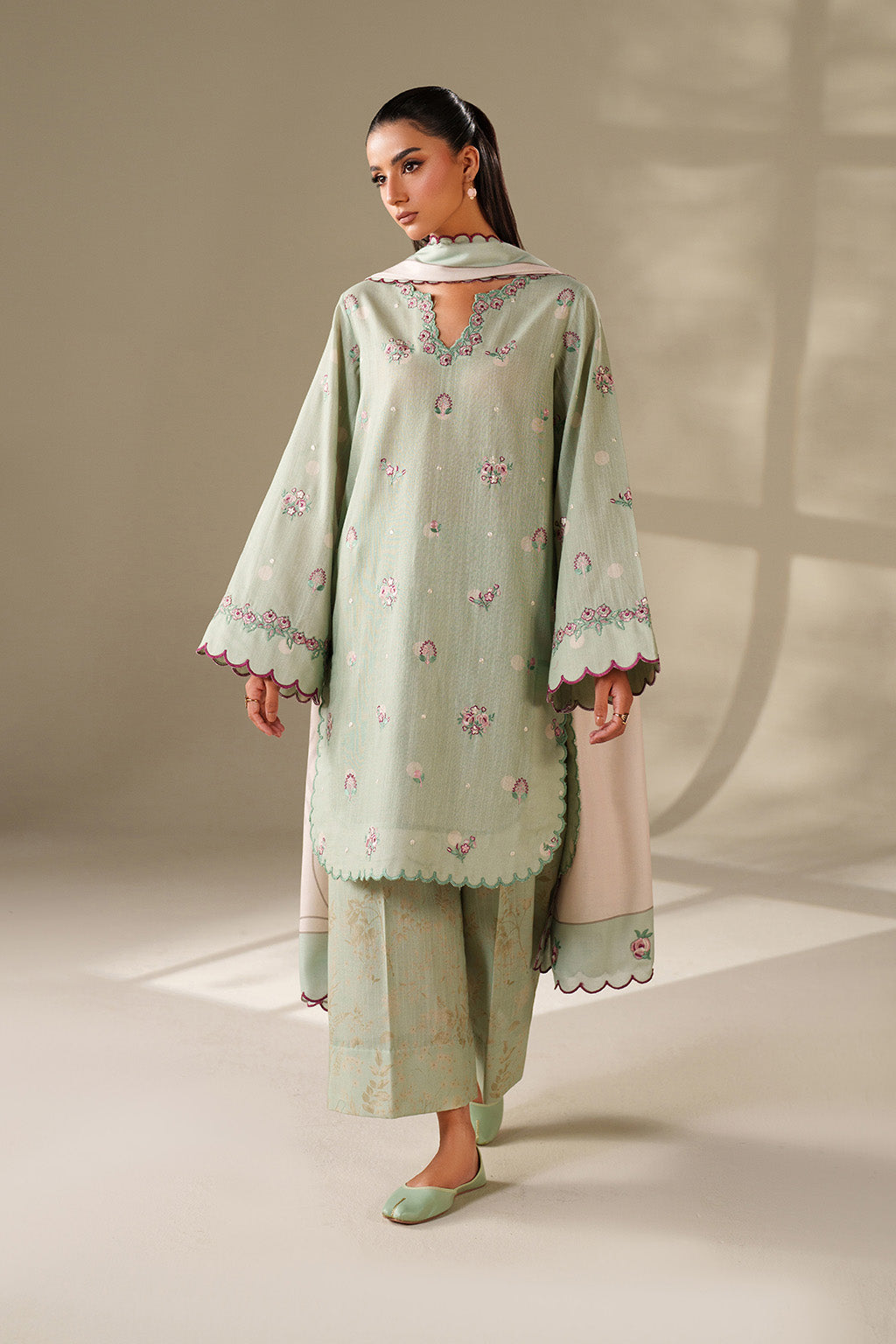 Iznik | Winter Chapter 25 | UE-563 Printed Khaddar - Casual Dress - available at Maria Faisal in UK and USA.