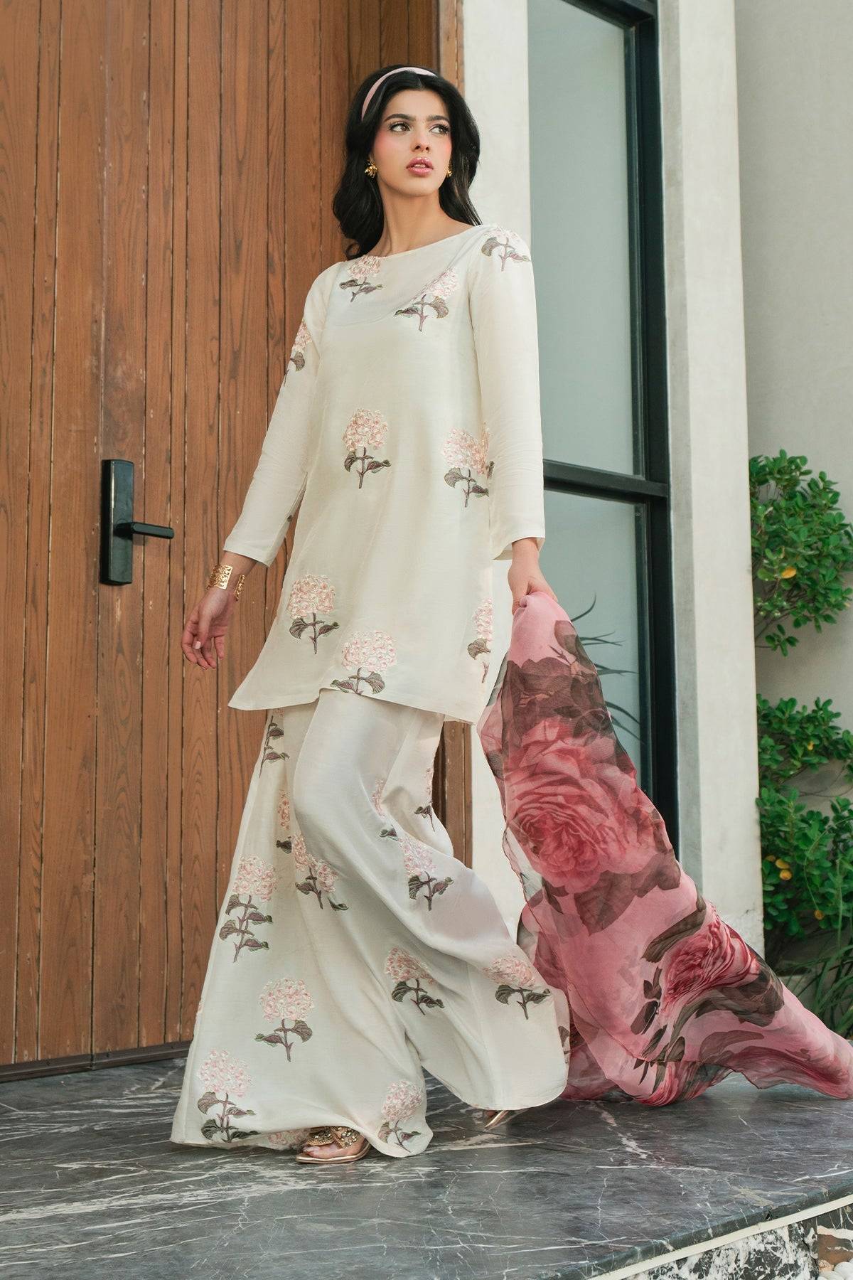 Fahad Hussayn | Lawn Banger | Peony by Maria Faisal - Registered Vendor of : Erum Khan - type : Ladies Clothes - 100% original wedding dresses