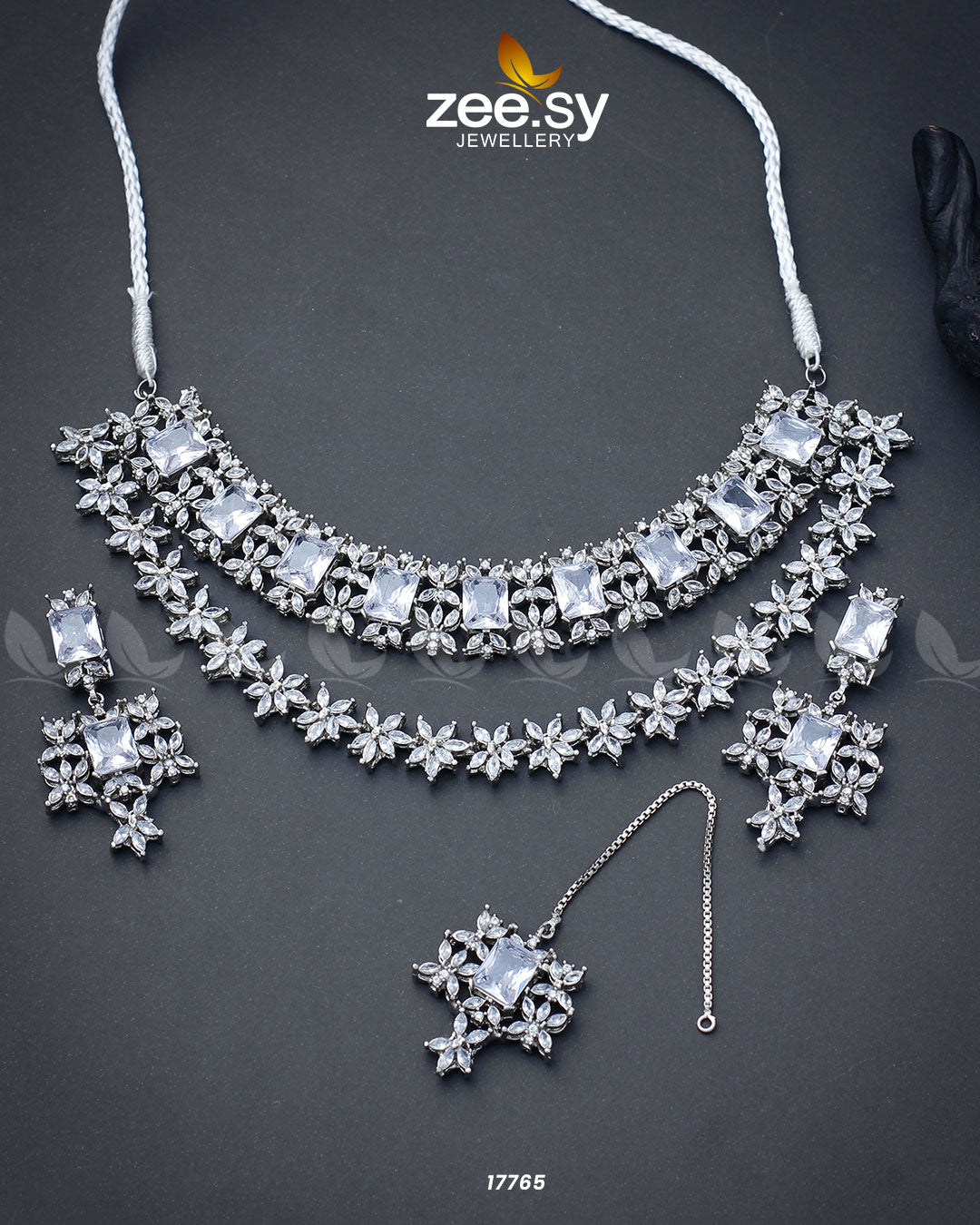 Streamline Necklace - Necklace Sets 