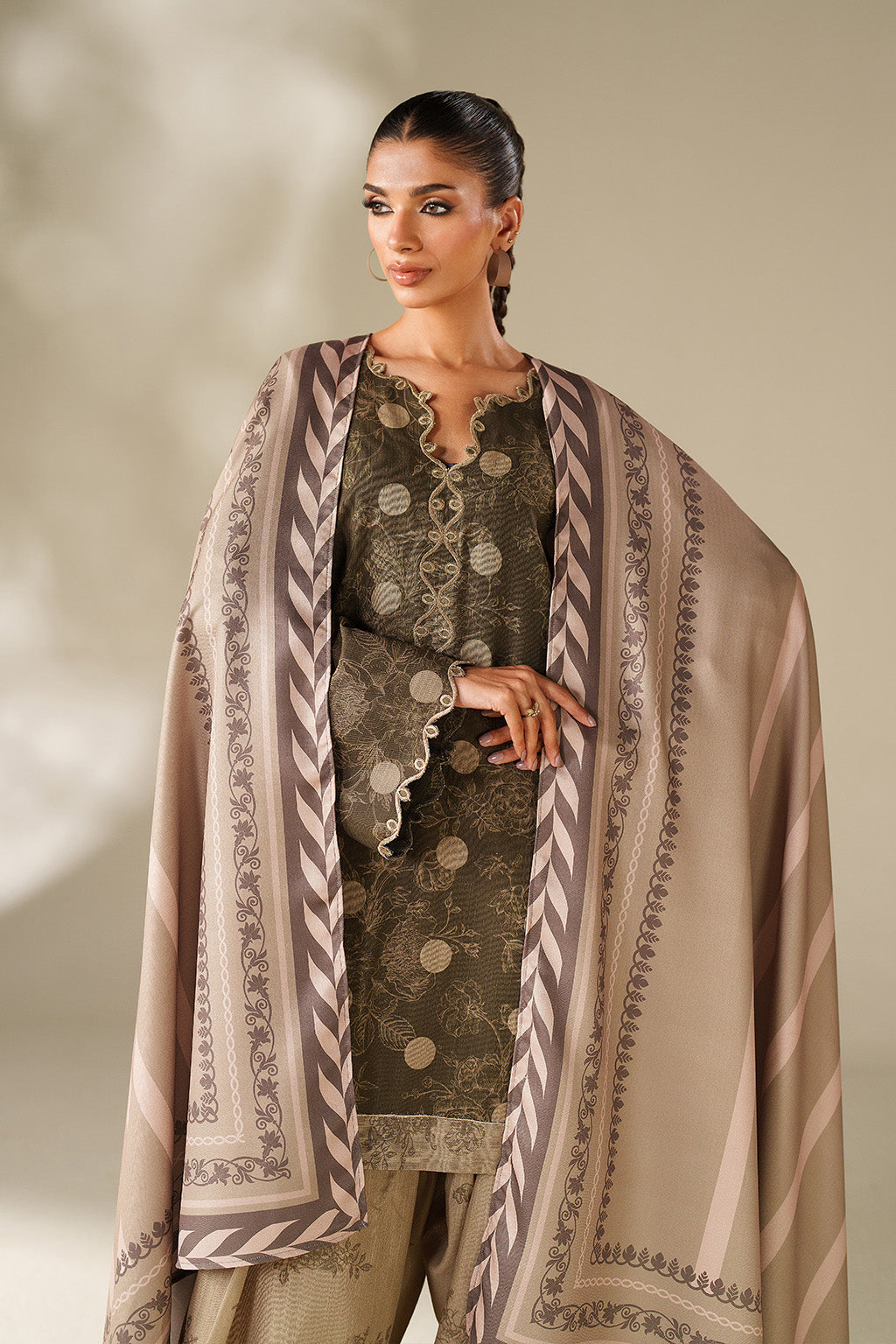 Iznik | Winter Chapter 25 | UE-565 Printed Khaddar - Casual Dress - available at Maria Faisal in UK and USA.