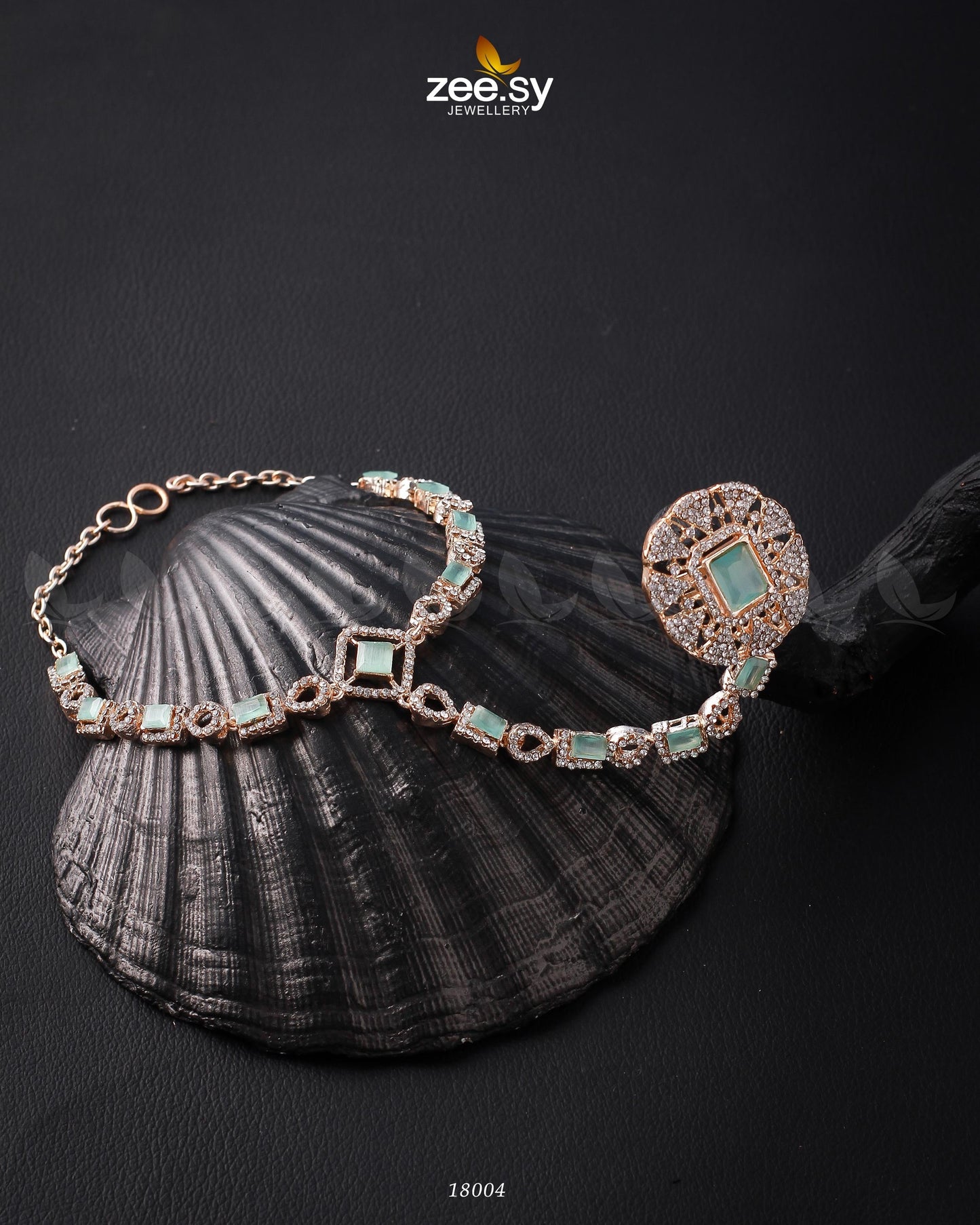 Delicate Anja Accessories - Anja 