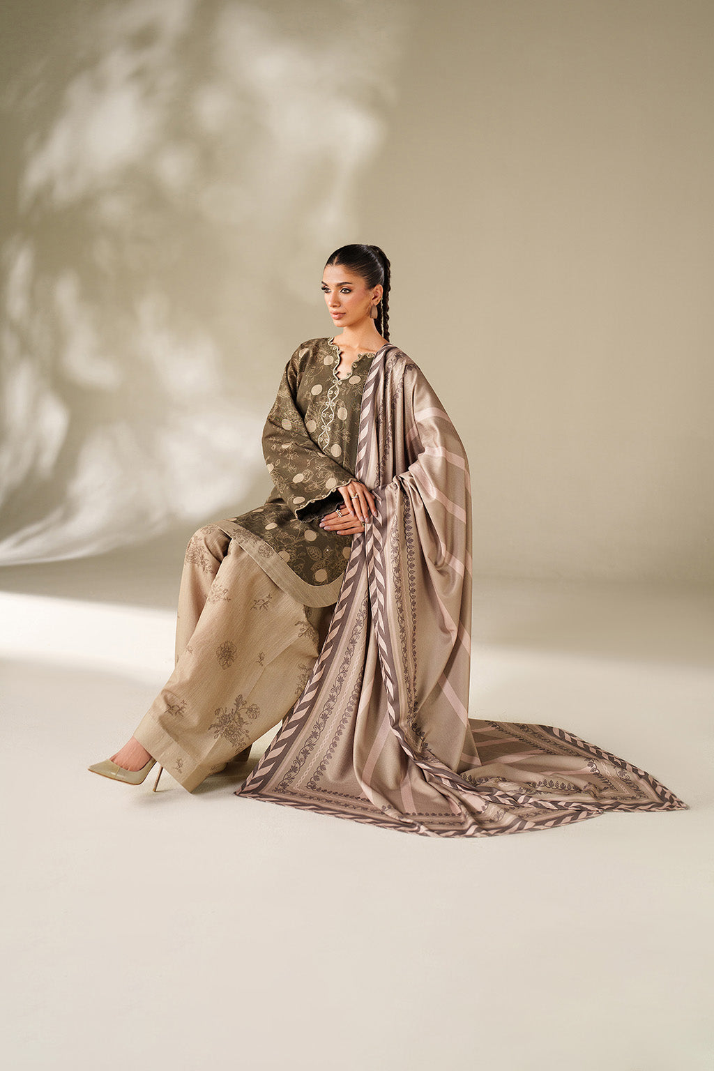 Iznik | Winter Chapter 25 | UE-565 Printed Khaddar - Casual Dress - available at Maria Faisal in UK and USA.