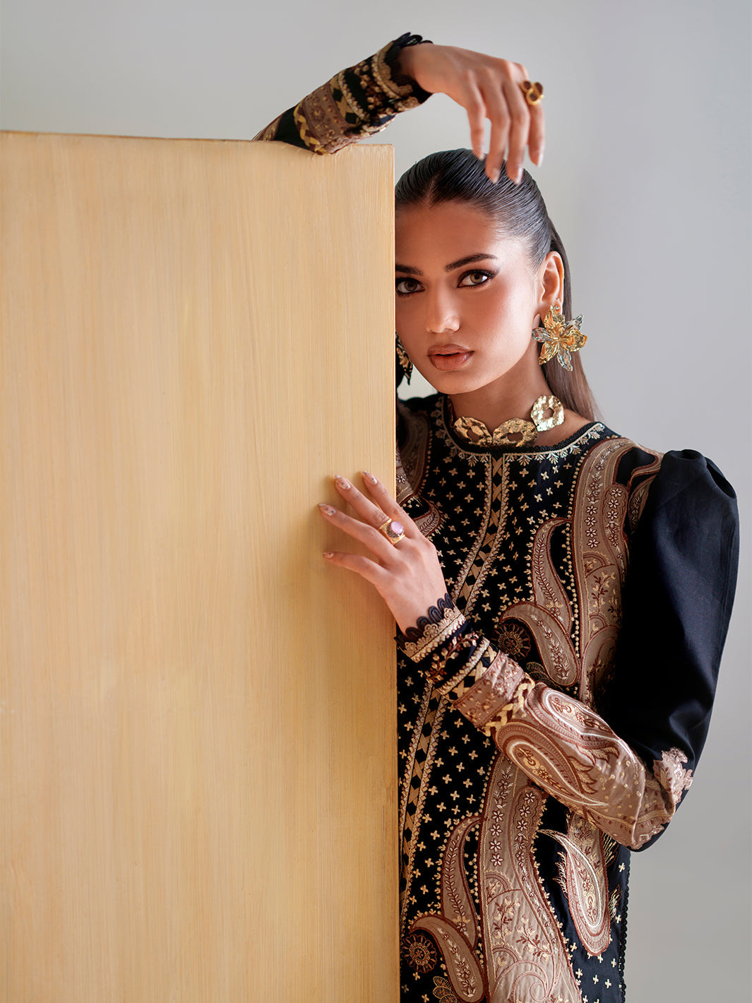 Bin Ilyas | Amour Luxury Lawn 26 | 185-B - Luxury Dress - available at Maria Faisal in UK and USA.