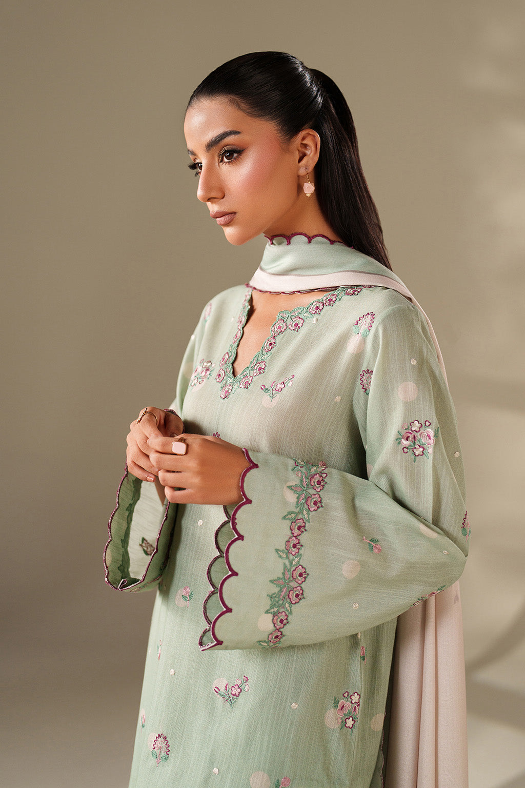 Iznik | Winter Chapter 25 | UE-563 Printed Khaddar - Casual Dress - available at Maria Faisal in UK and USA.