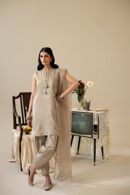 Enzo | Lune Des Fleurs | IZEL - Formal Dress - available at Maria Faisal in UK and USA.