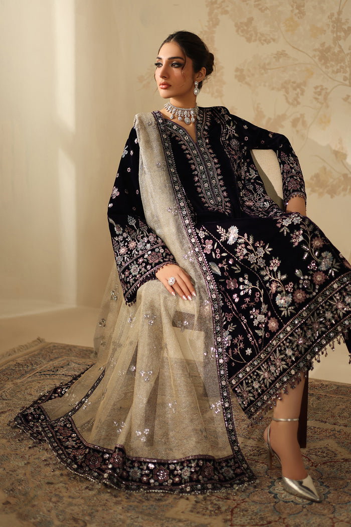 UF-4321 – authentic Pakistani dress from the Velvet 25 collection for women in the UK