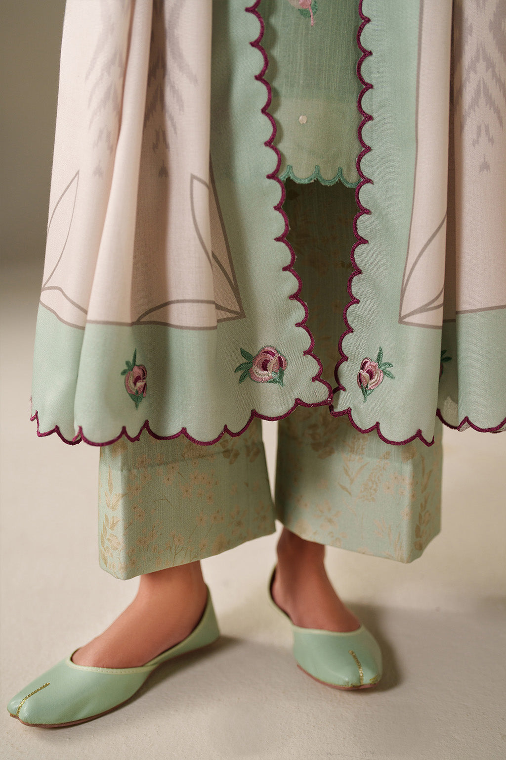 Iznik | Winter Chapter 25 | UE-563 Printed Khaddar - Casual Dress - available at Maria Faisal in UK and USA.