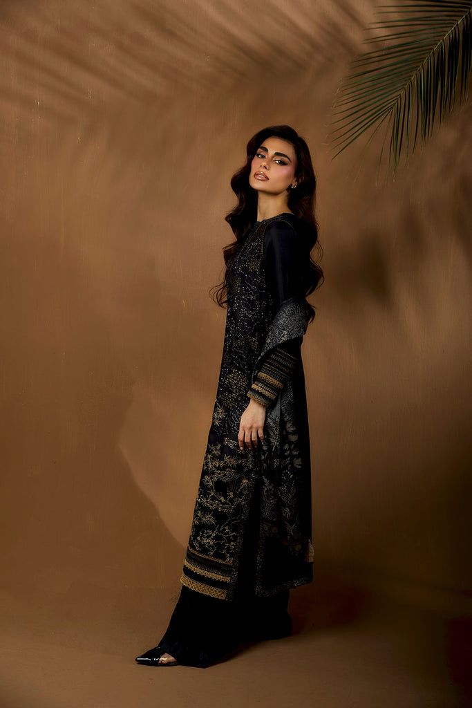 Sobia Nazir | Winter Shawl 25 | Design 1A - Formal Dress - available at Maria Faisal in UK and USA.