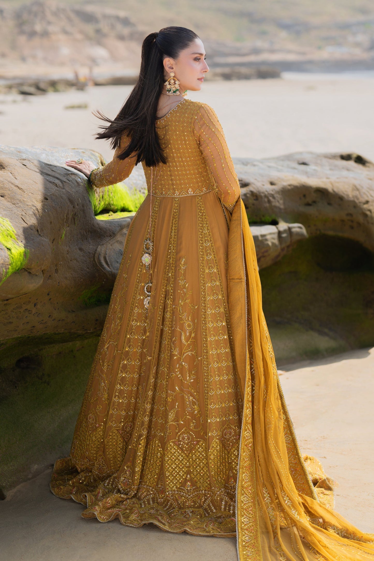 Naqshi | Sahil Kinaray | AINARA - Ladies Clothes - Maria Faisal