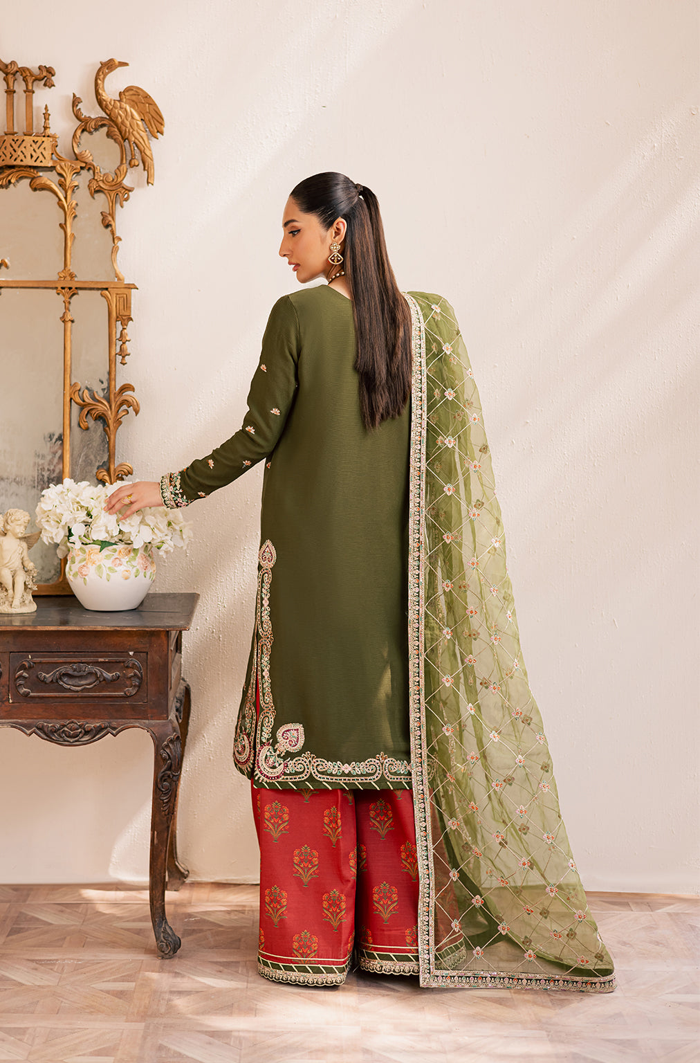 Emaan Adeel I Suave Luxury Formals I ORAYA - Ladies Clothes - Maria Faisal