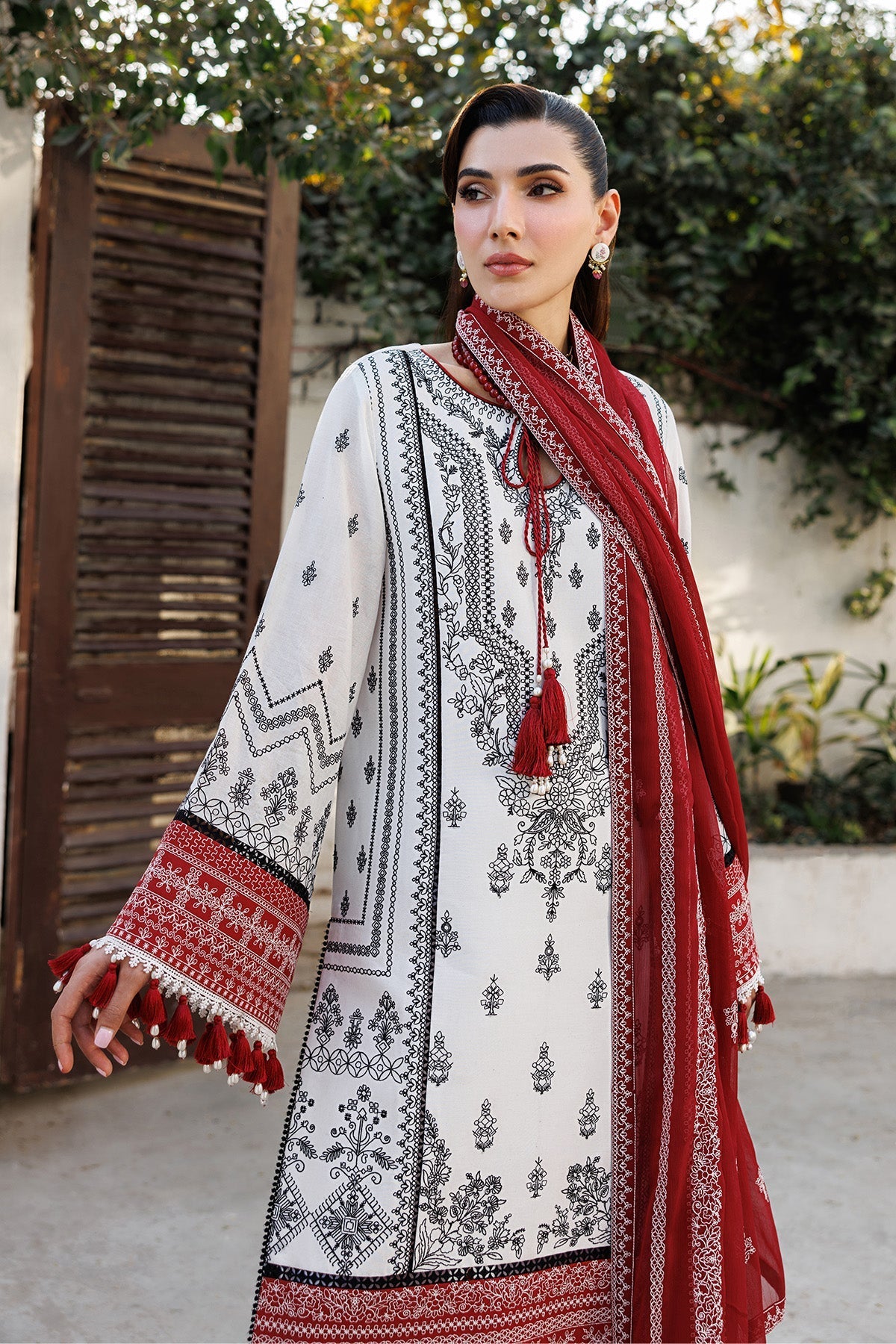 Alizeh | Eid Festive Lawn | AF-EL-7056-Kelly - Luxury Dress - available at Maria Faisal in UK and USA.