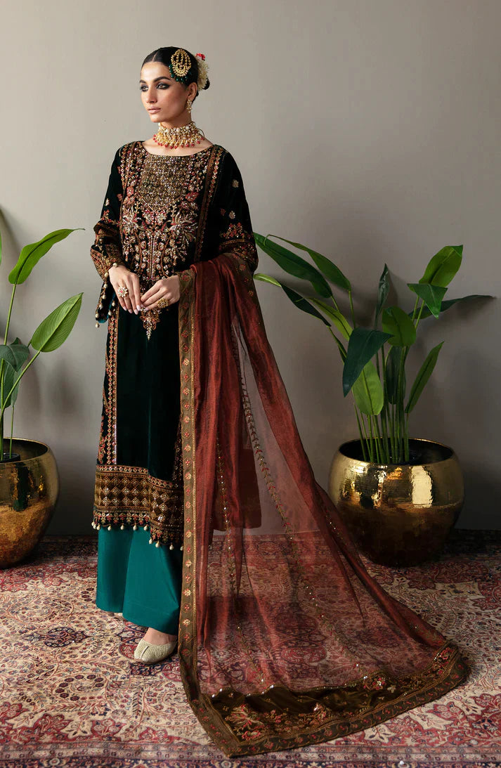 Emaan Adeel | Makhmal Velvet Edition 23 | MK-06 VERSHA