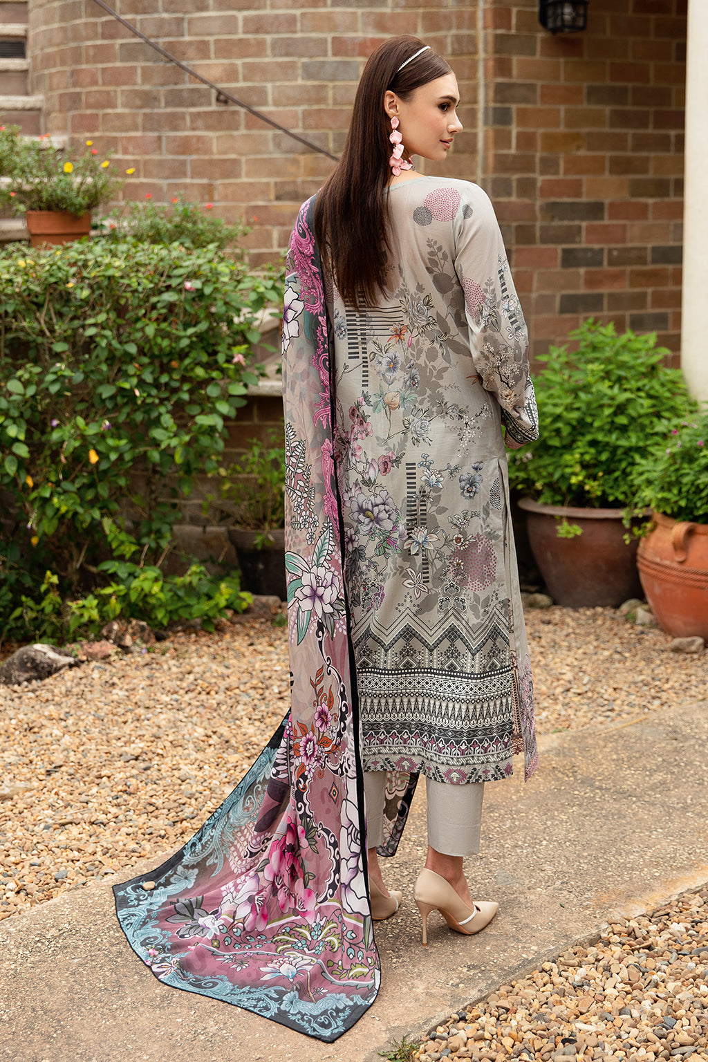 Ramsha | Riwayat Lawn Collection| Y-902 - Waniyas