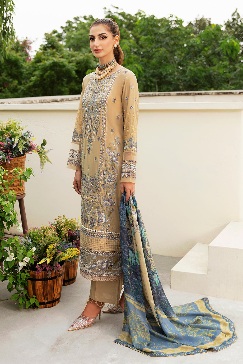 Ramsha | Luxury Lawn 24 | Y-802 - Ladies Clothes - Maria Faisal