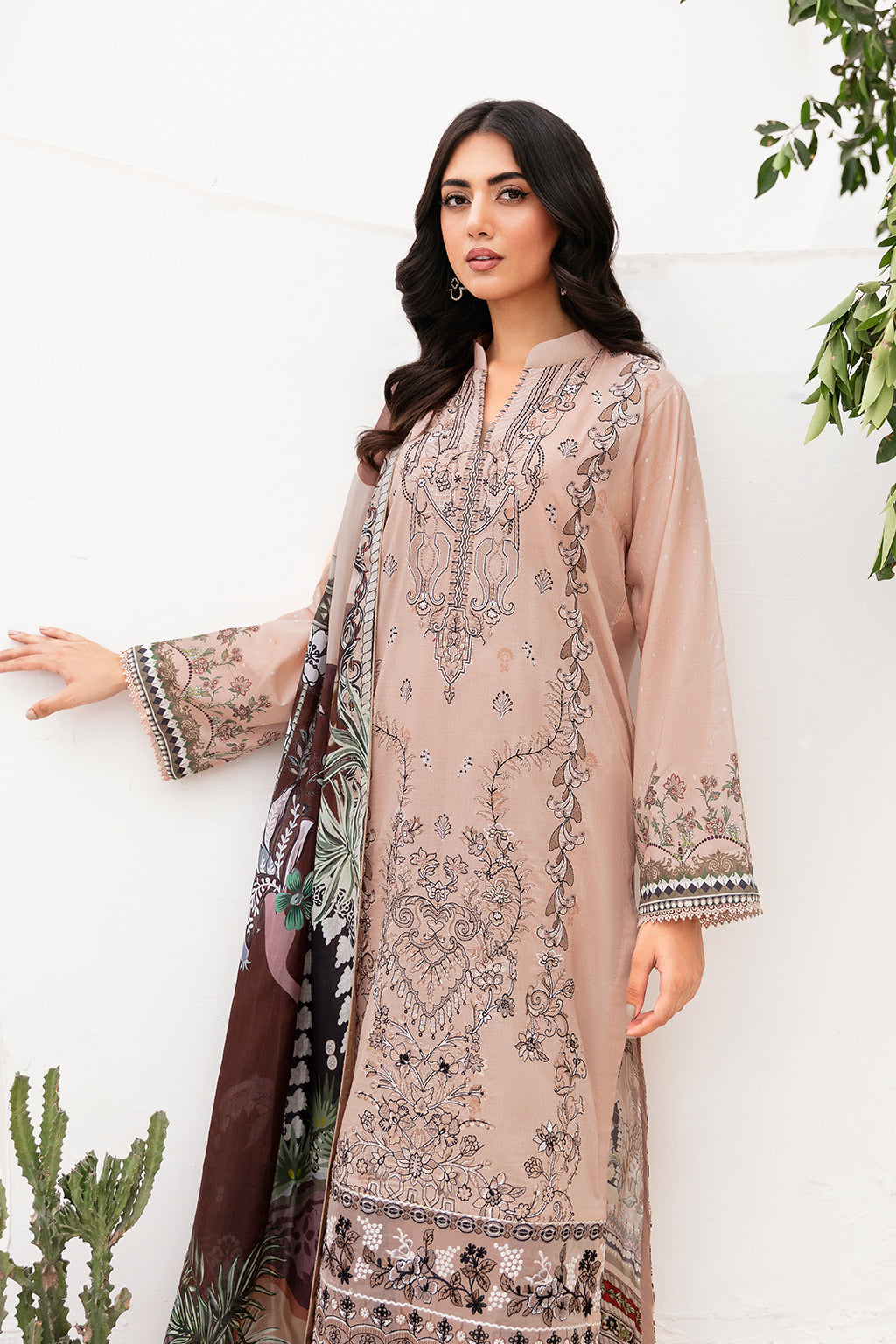 Ramsha | Mashaal Luxury Lawn | L-1106 - Designer Dress with Intricate embroidery and embellishments. Shop elegent wedding dress at Maria Faisal.