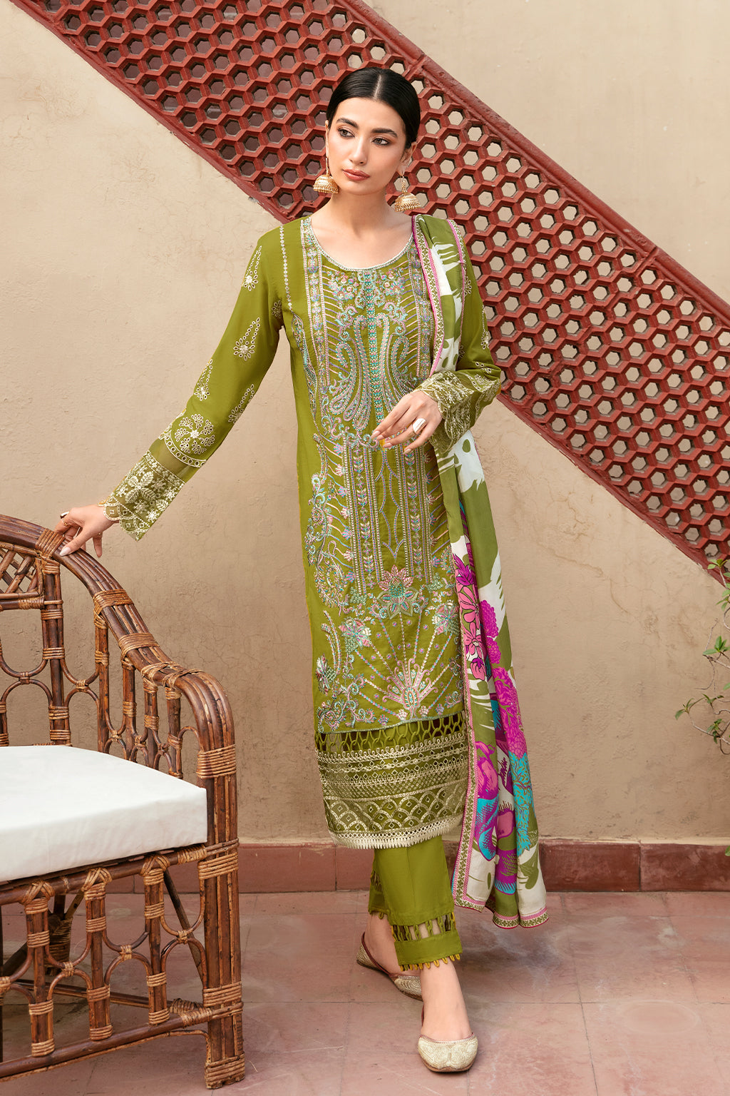 Ramsha | Mashaal Luxury Lawn | L-807 - Designer Dress with Intricate embroidery and embellishments. Shop elegent wedding dress at Maria Faisal.