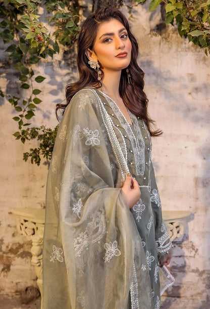 Adans Libas | Chikankari 25 | 4772 by Maria Faisal - Registered Vendor of : Adans Libas - type : Ladies Clothes - 100% original wedding dresses