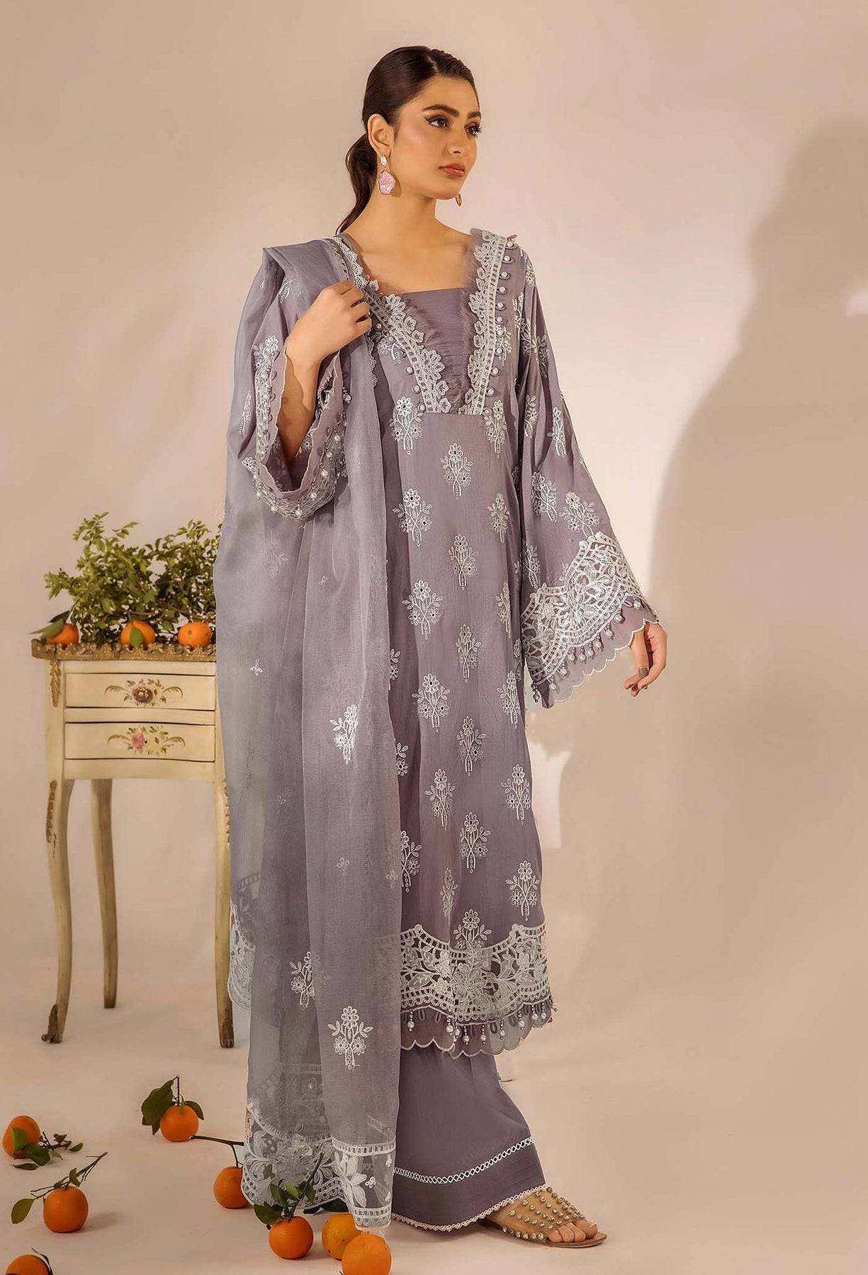 Adans Libas | Inara 25 | CHIKANKARI 4777 by Maria Faisal - Registered Vendor of : Adans Libas - type : Ladies Clothes - 100% original wedding dresses