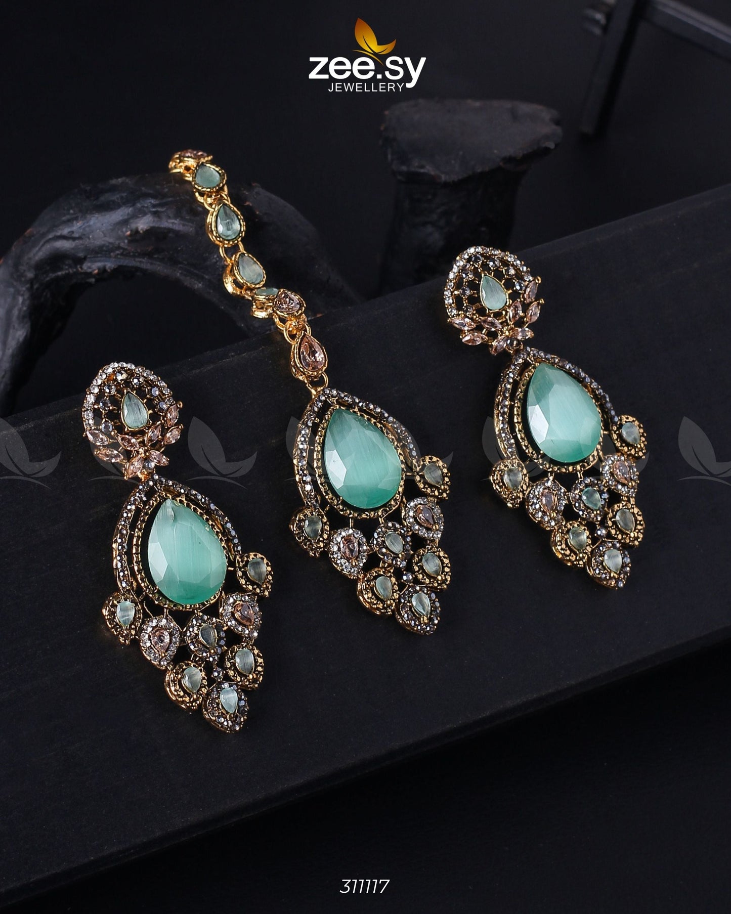 Dangle Earrings - Earrings 