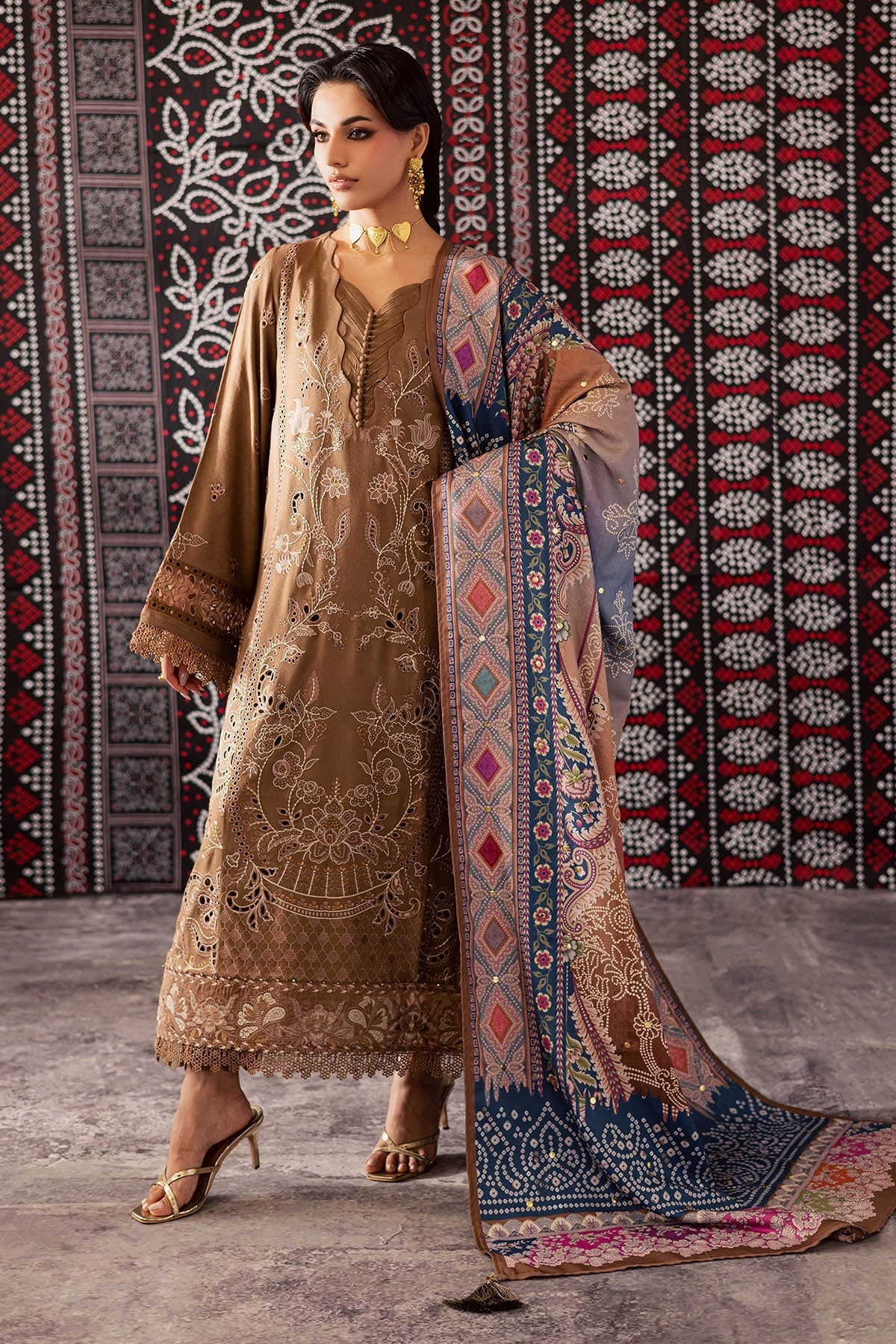 NE-205 – authentic Pakistani dress from the Bazaar Luxe 25 collection for women in the UK