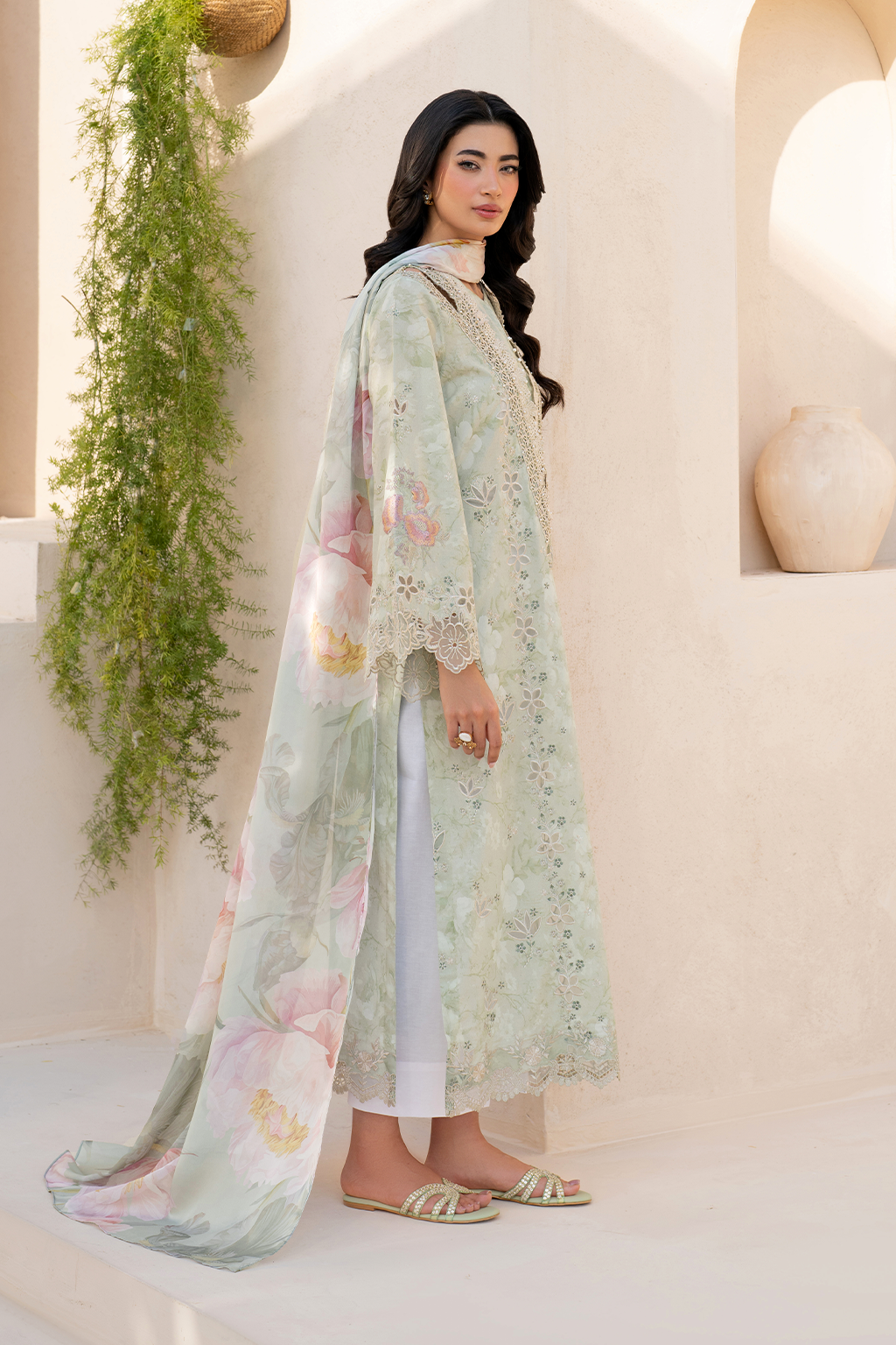 Iznik | Festive Lawn 25 | EFL-07 by Maria Faisal - Registered Vendor of : Iznik - type : Ladies Clothes - 100% original wedding dresses