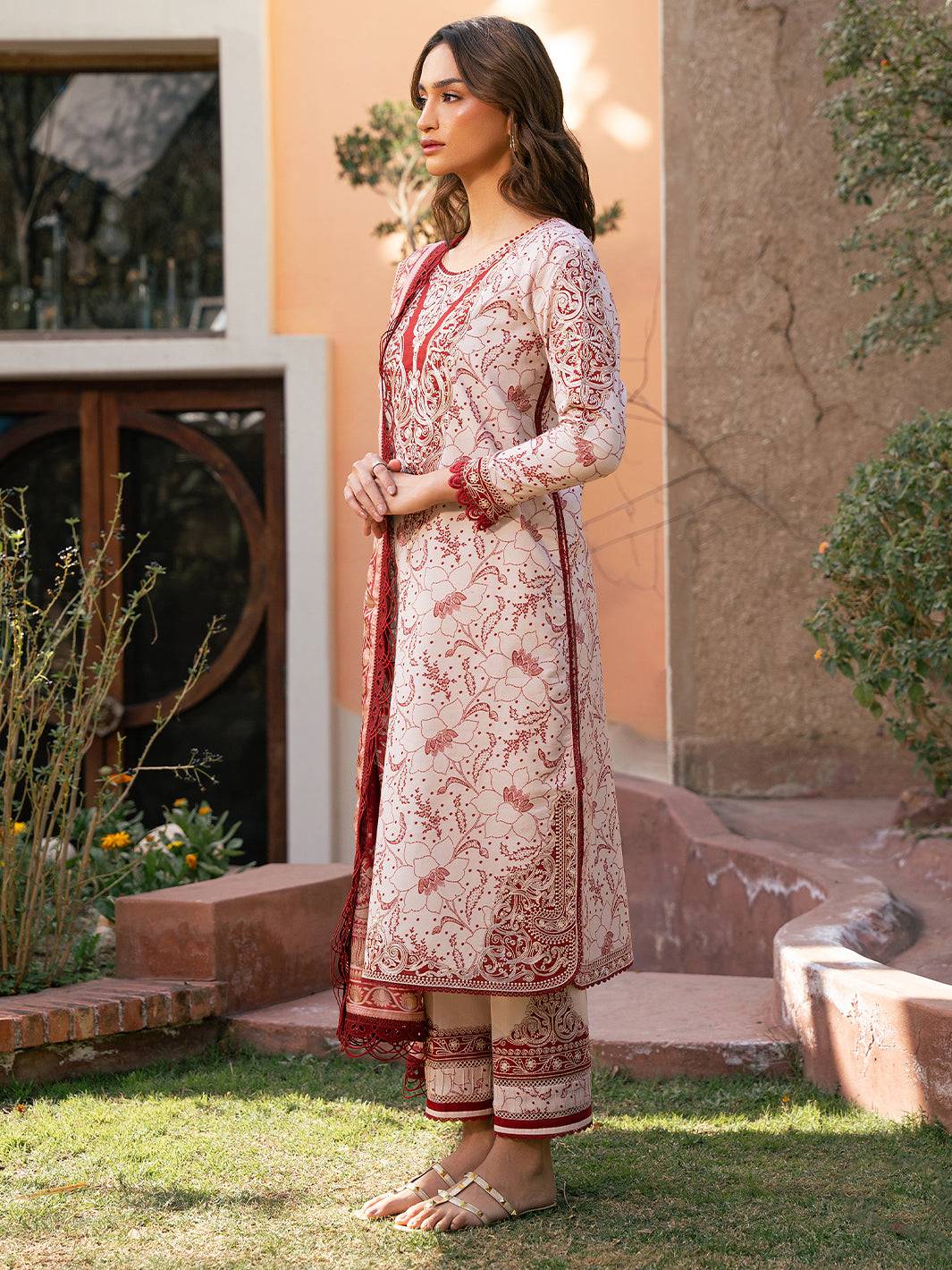 Bin Ilyas | Hazel Printed Lawn 25 | 2074 - B by Maria Faisal - Registered Vendor of : Bin Ilyas - type : Ladies Clothes - 100% original wedding dresses