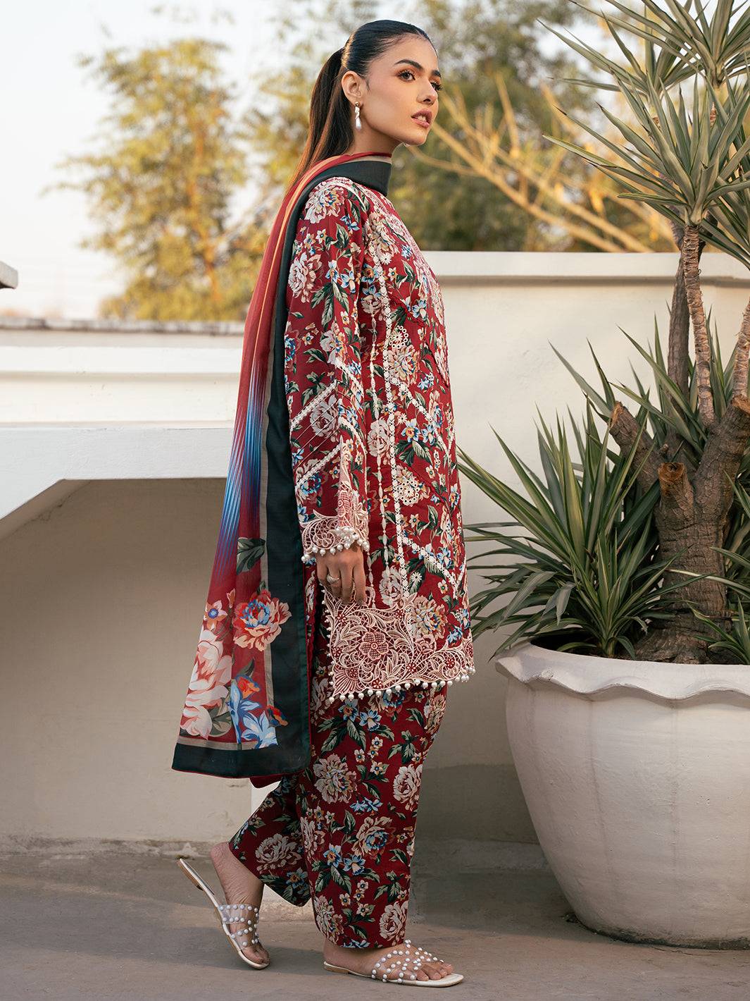 Bin Ilyas | Hazel Printed Lawn 25 | 2076 - B by Maria Faisal - Registered Vendor of : Bin Ilyas - type : Ladies Clothes - 100% original wedding dresses