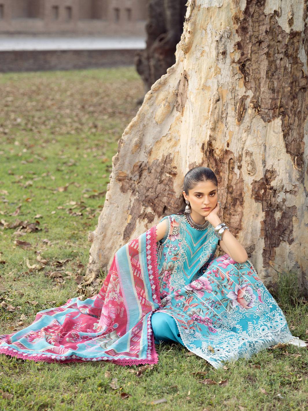 Bin Ilyas | Naqsh Naaz Luxury Lawn 25 | 2085 - B by Maria Faisal - Registered Vendor of : Bin Ilyas - type : Ladies Clothes - 100% original wedding dresses
