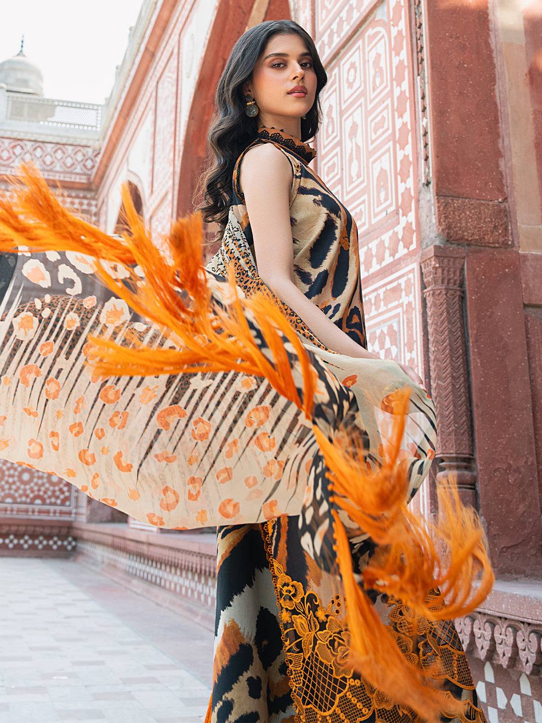 Bin Ilyas | Naqsh Naaz Luxury Lawn 25 | 2086 - B by Maria Faisal - Registered Vendor of : Bin Ilyas - type : Ladies Clothes - 100% original wedding dresses