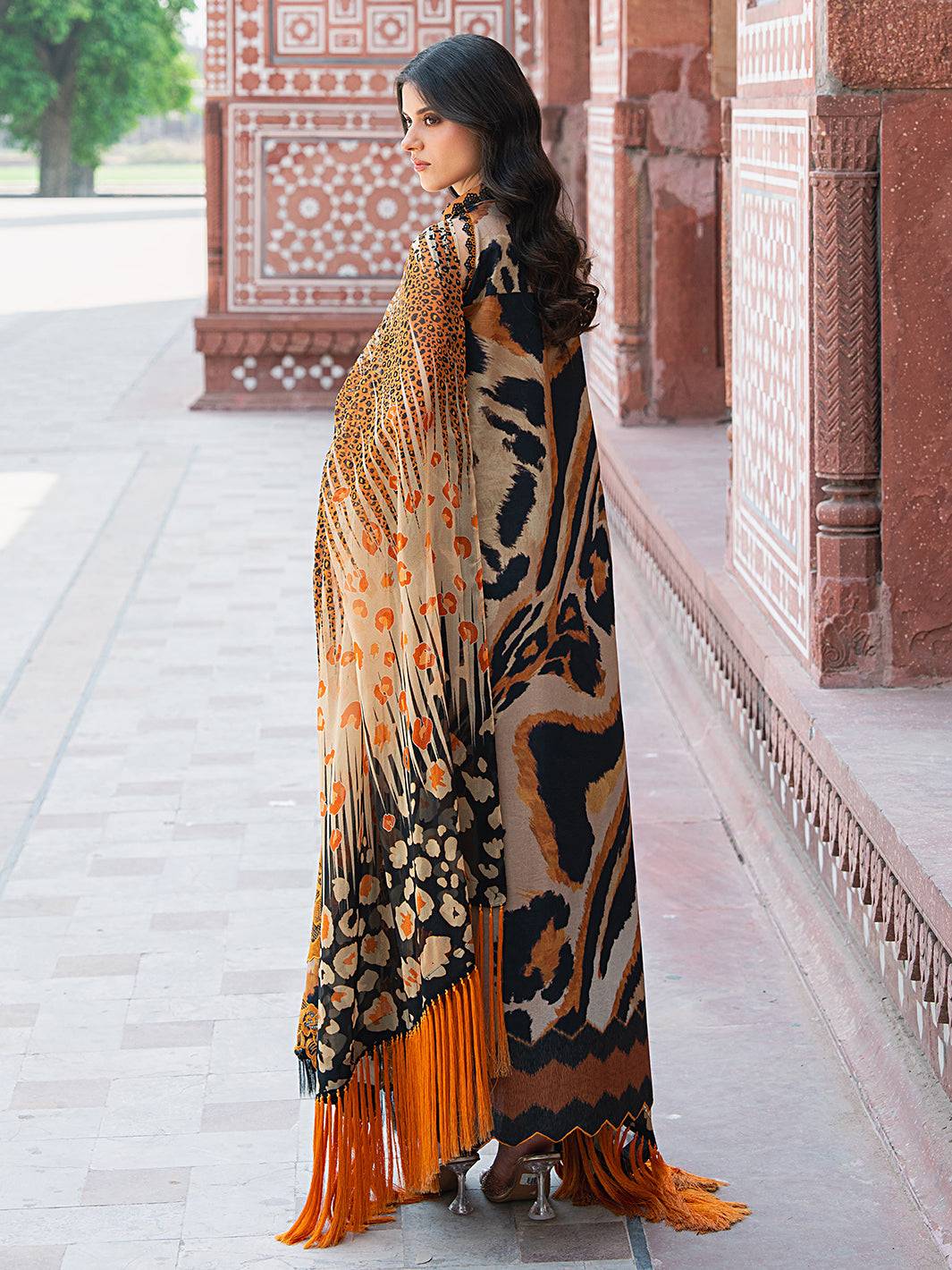 Bin Ilyas | Naqsh Naaz Luxury Lawn 25 | 2086 - B by Maria Faisal - Registered Vendor of : Bin Ilyas - type : Ladies Clothes - 100% original wedding dresses