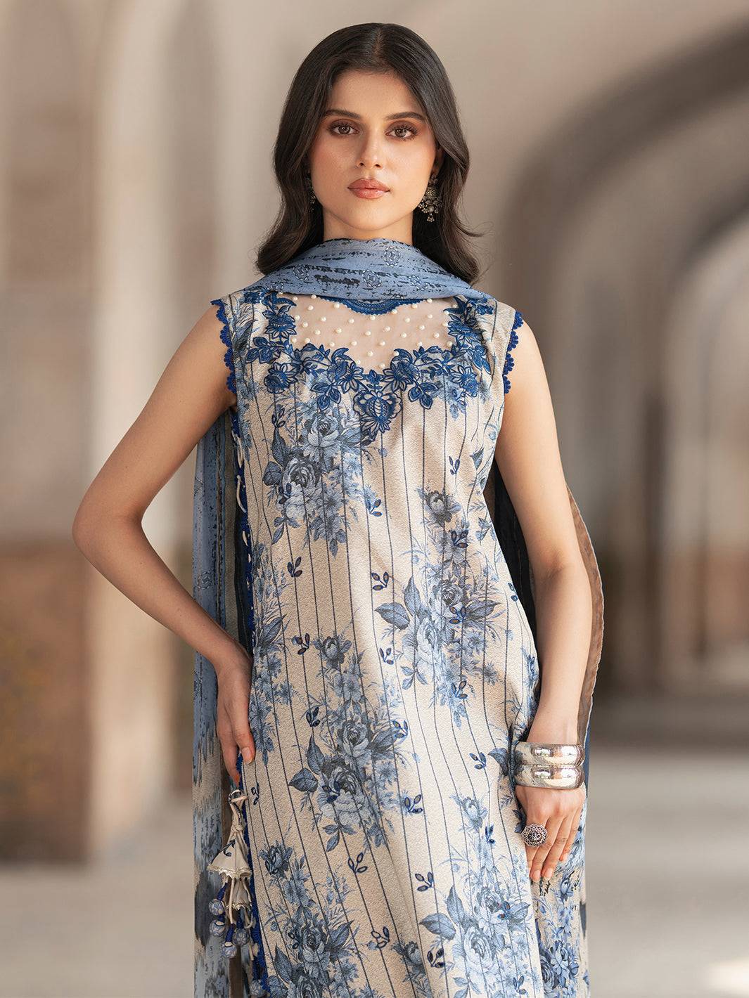 Bin Ilyas | Naqsh Naaz Luxury Lawn 25 | 2087 - A by Maria Faisal - Registered Vendor of : Bin Ilyas - type : Ladies Clothes - 100% original wedding dresses