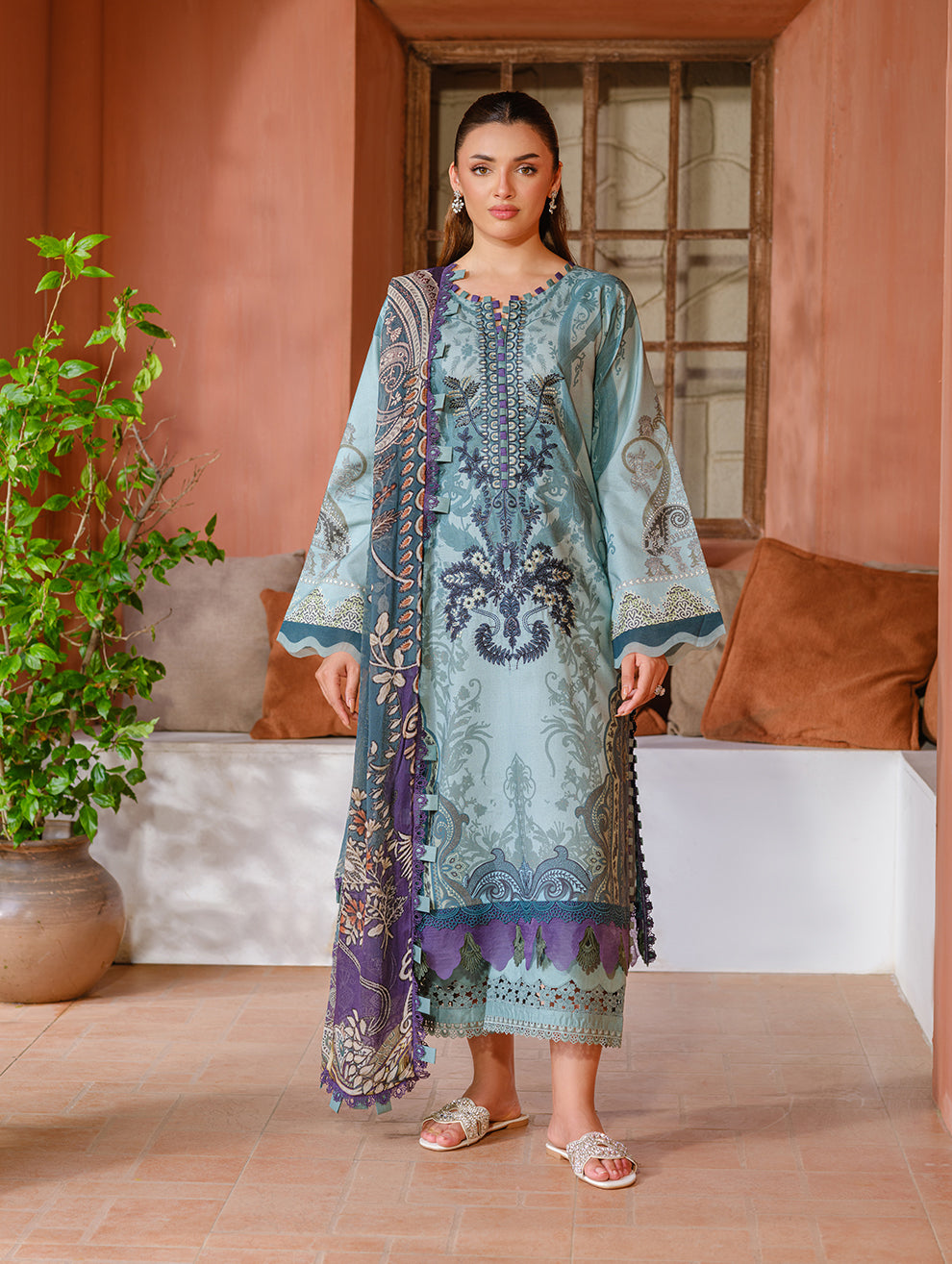 Jade | Cambric 25 | URBANE EMBROIDERED CAMBRIC 25 PG - Ladies Clothes - Maria Faisal