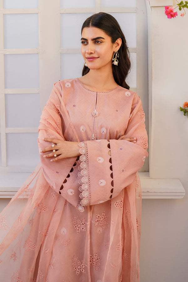 Baroque | Luxury Pret 24 | UF-641 - Designer Dress with Intricate embroidery and embellishments. Shop elegent wedding dress at Maria Faisal.