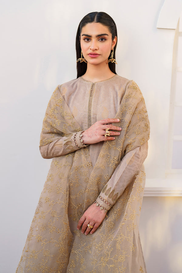 Baroque | Luxury Pret 24 | LAWN UF-642 - Designer Dress with Intricate embroidery and embellishments. Shop elegent wedding dress at Maria Faisal.